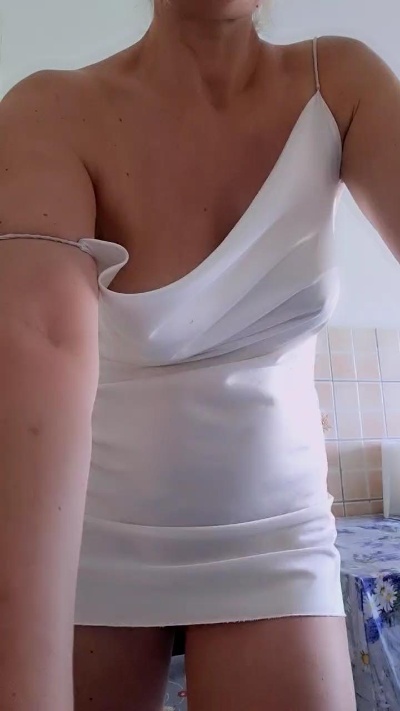 mariaperla live cam on Cam4