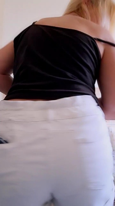 mariaperla live cam on Cam4
