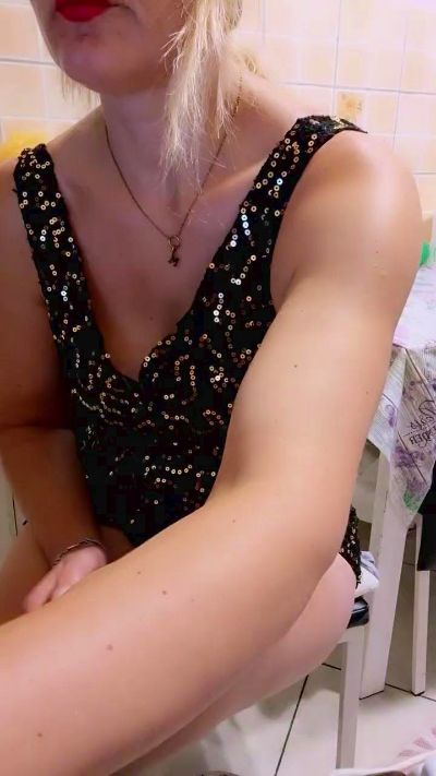 mariaperla live cam on Cam4
