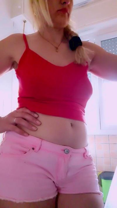 mariaperla live cam on Cam4