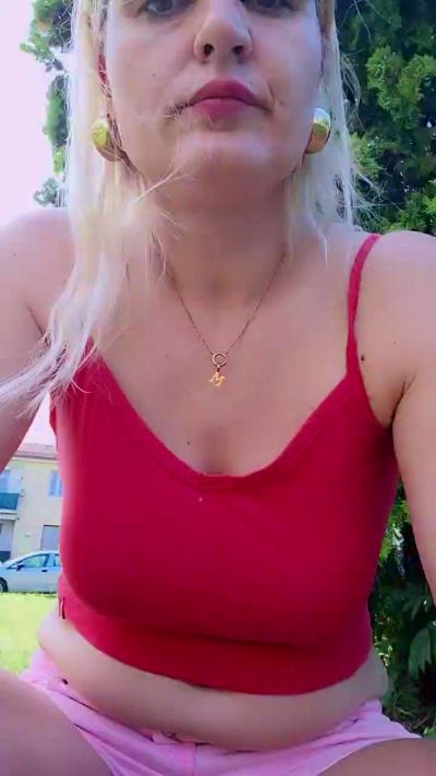 mariaperla live cam on Cam4