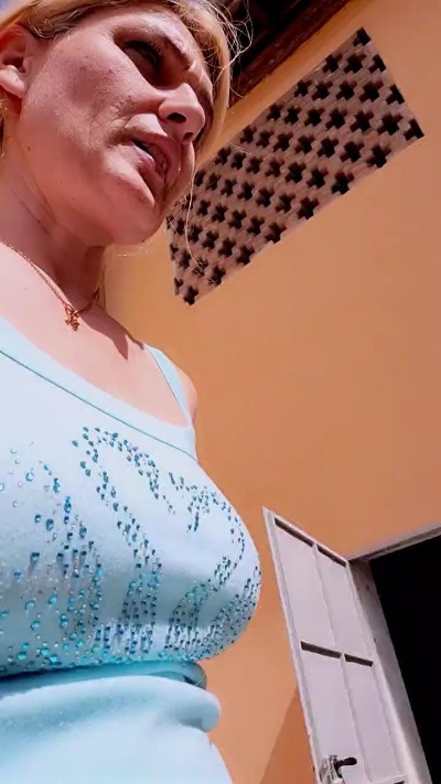 mariaperla live cam on Cam4