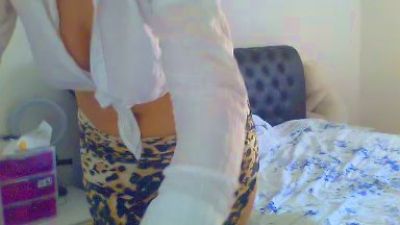 mariaperla live cam on Cam4