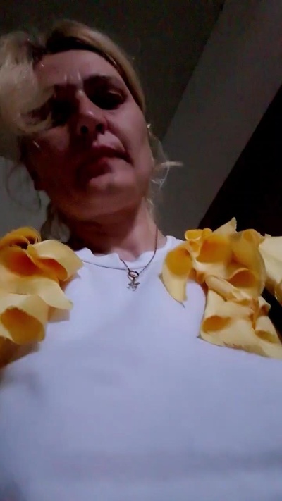 mariaperla live cam on Cam4