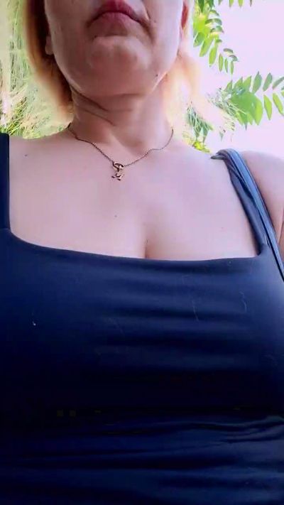 mariaperla live cam on Cam4