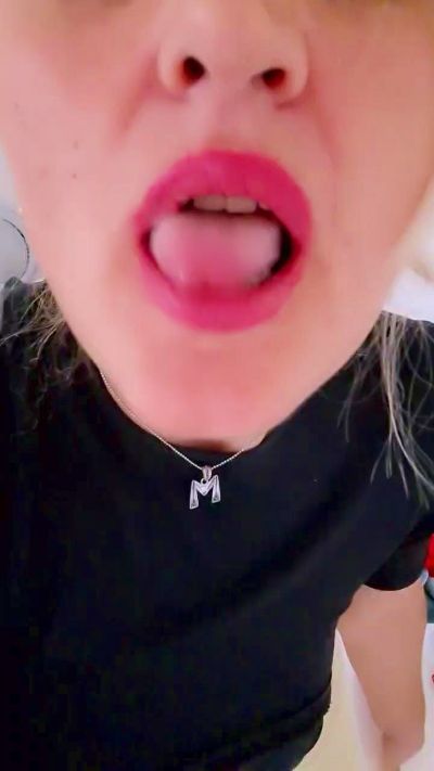 mariaperla live cam on Cam4