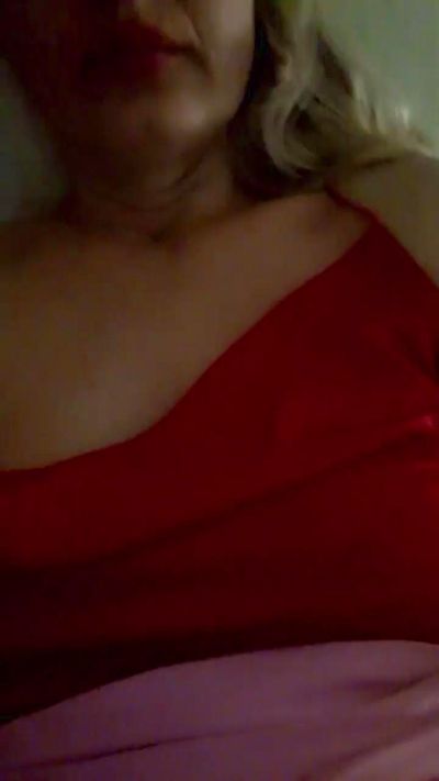 mariaperla live cam on Cam4