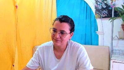 marilyn_Garcia live cam on Cam4