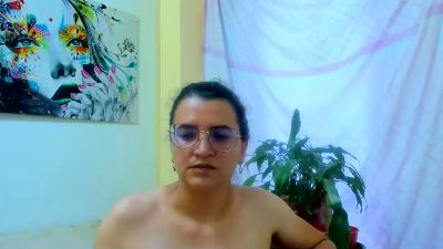 marilyn_Garcia live cam on Cam4