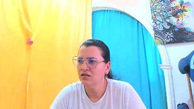 marilyn_Garcia live cam on Cam4