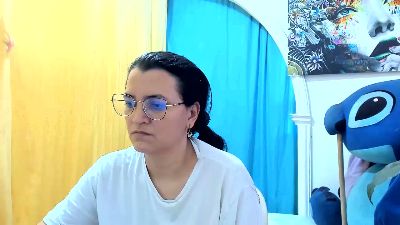 marilyn_Garcia live cam on Cam4