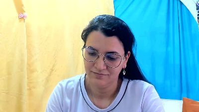 marilyn_Garcia live cam on Cam4