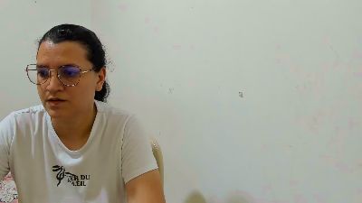 marilyn_Garcia live cam on Cam4