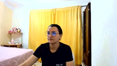 marilyn_Garcia live cam on Cam4