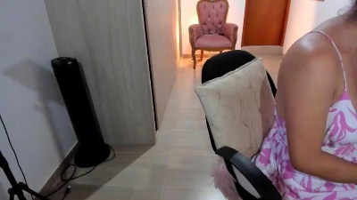 marilyndark live cam on Cam4
