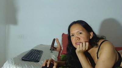 marilynhairy live cam on Cam4