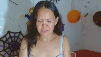 marilynhairy live cam on Cam4