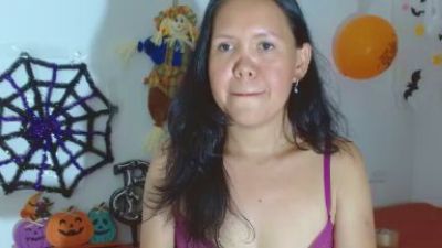 marilynhairy live cam on Cam4
