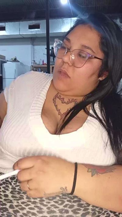 marilynnxxx1 live cam on Cam4