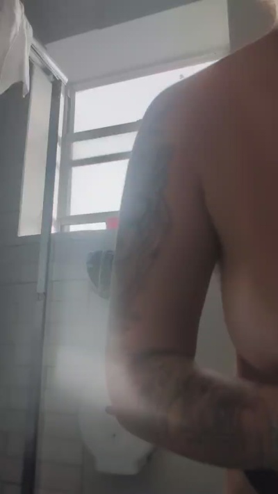 marina334 live cam on Cam4