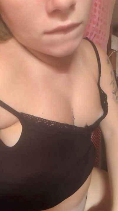 marina334 live cam on Cam4