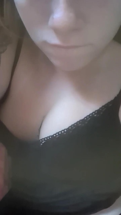 marina334 live cam on Cam4