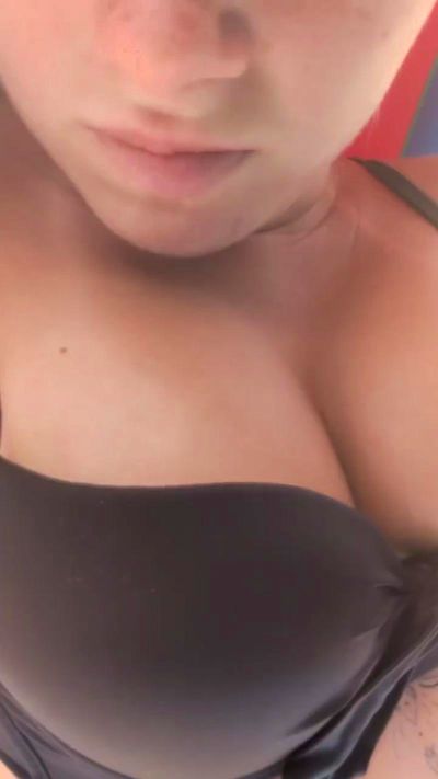 marina334 live cam on Cam4