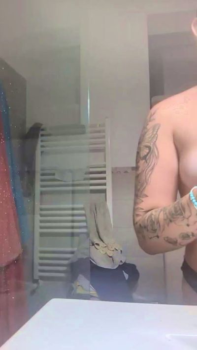 marina334 live cam on Cam4