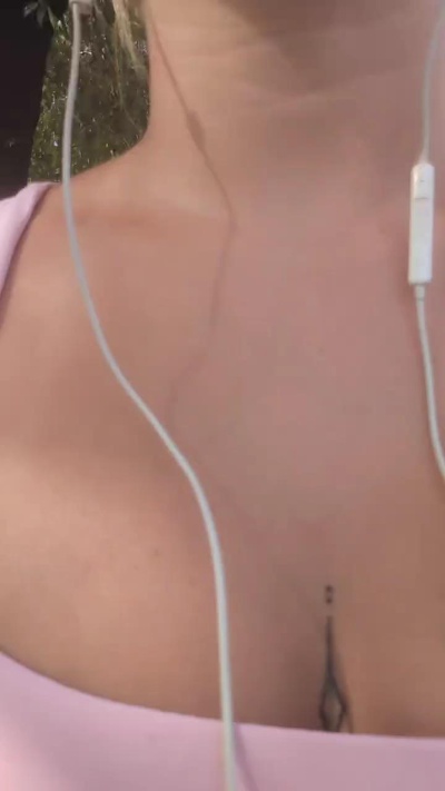marina334 live cam on Cam4