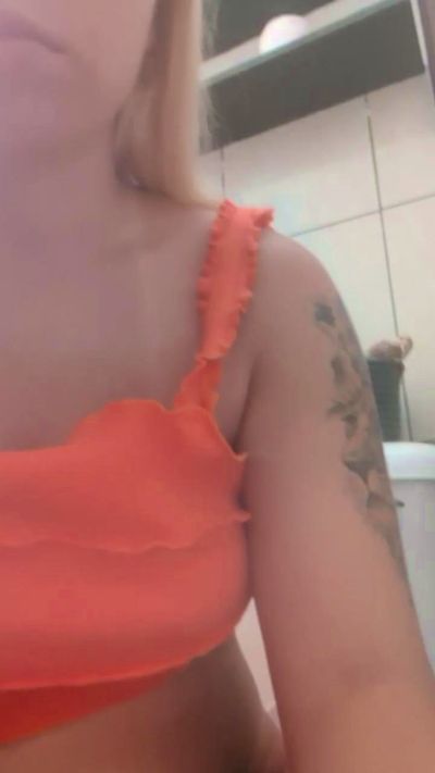 marina334 live cam on Cam4