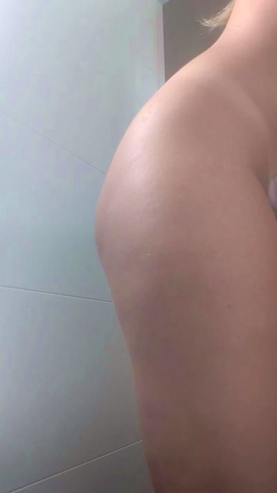marina334 live cam on Cam4