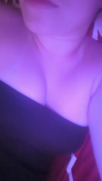 marina334 live cam on Cam4