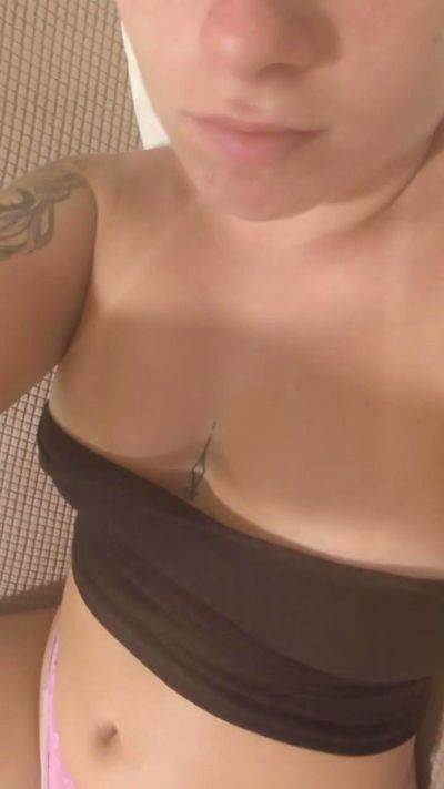 marina334 live cam on Cam4