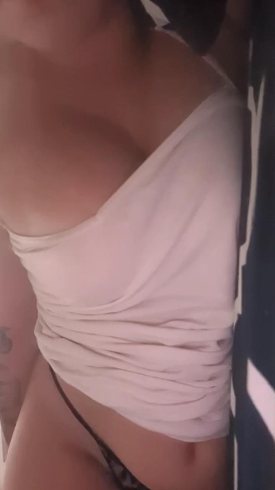 marina334 live cam on Cam4