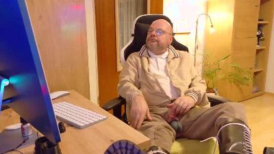 marioandreas live cam on Cam4