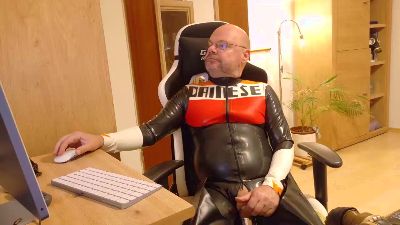 marioandreas live cam on Cam4