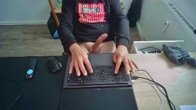 markosex75 live cam on Cam4