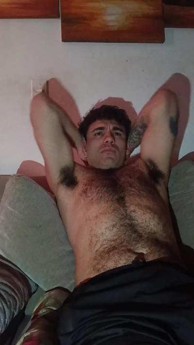 martin2947 live cam on Cam4