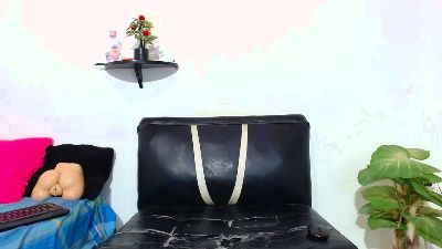 martin_fiit30 live cam on Cam4