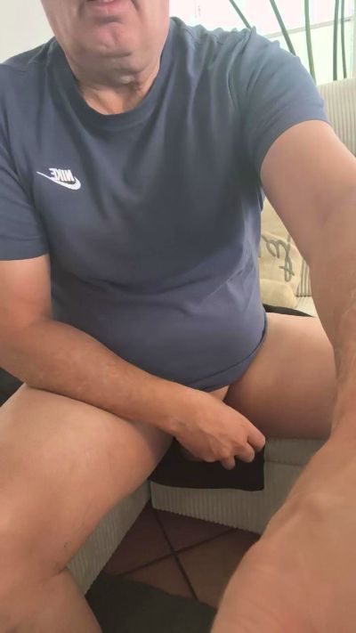 martinio1 live cam on Cam4