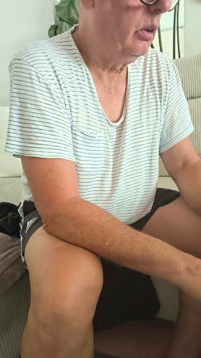 martinio1 live cam on Cam4