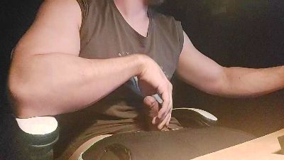 martinsanti19 live cam on Cam4