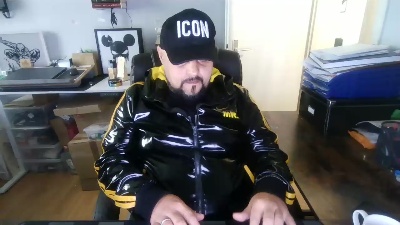 maseratibear live cam on Cam4