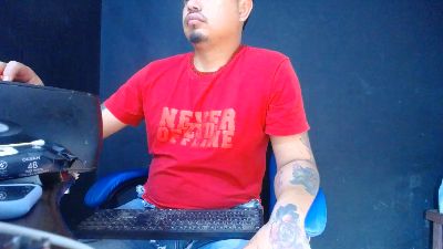 master_bigcock1 live cam on Cam4