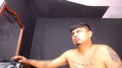 master_bigcock1 live cam on Cam4