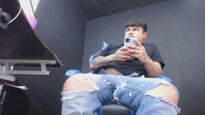 master_bigcock1 live cam on Cam4