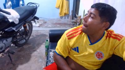 master_juju1999 live cam on Cam4