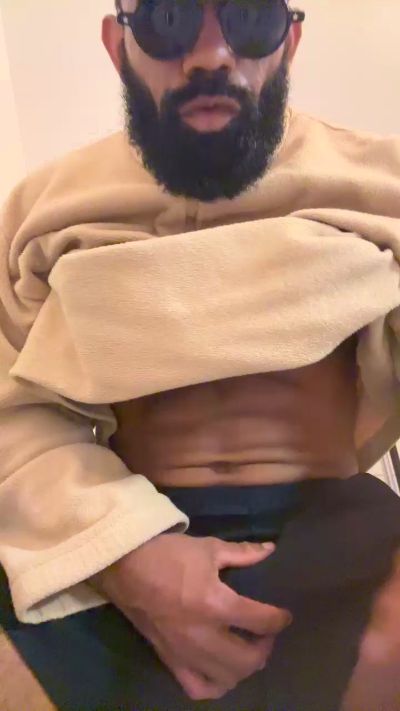 mastermuscles21 live cam on Cam4