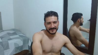mateooth live cam on Cam4
