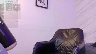 mathias_saenz live cam on Cam4